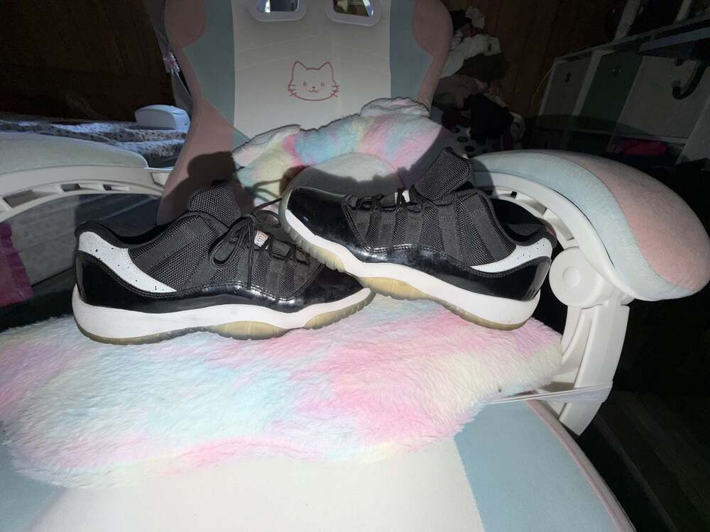 Nike Air Jordan 11 Retro Low 'Infrared 23' Size 6.5Y